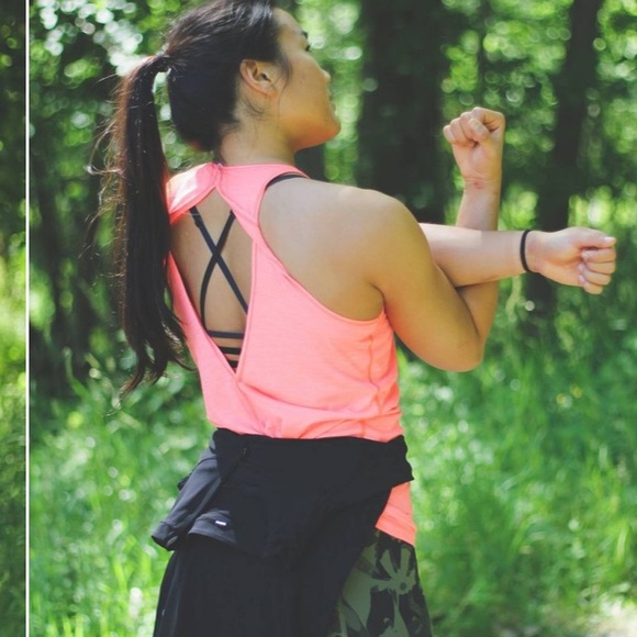 Lululemon Trapeze Twist Tank in 
Heathered Grapefruit - Picture 7 of 15